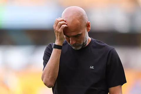 من يفوز بثقة جوارديولا؟.. سيتي يحدد 3 أهداف لتعويض أزمة الظهير الأيمن